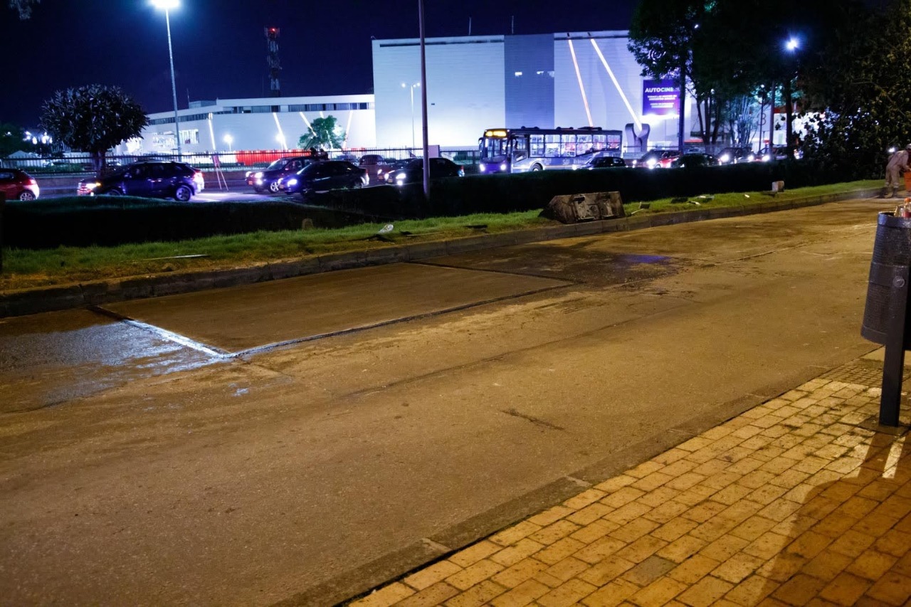 Alcaldía de Bogotá logra cifra récord al reparar el hueco 200.000 en la malla vial de la ciudad