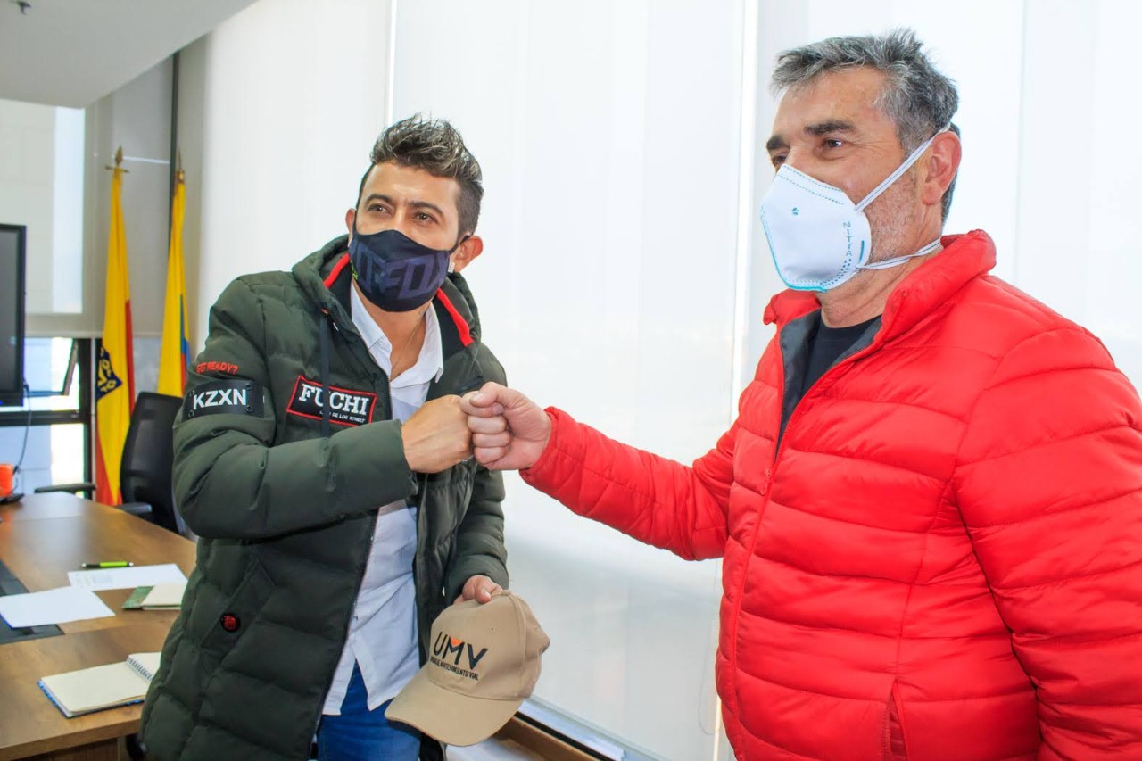 Alcaldía de Bogotá y colectivo de motociclistas acordaron trabajar en conjunto para atender puntos críticos de las vías de la ciudad