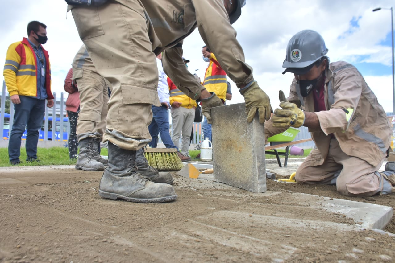 Alcaldía de Bogotá inició el trabajo de mejoramiento del espacio público alrededor del Portal de las Américas