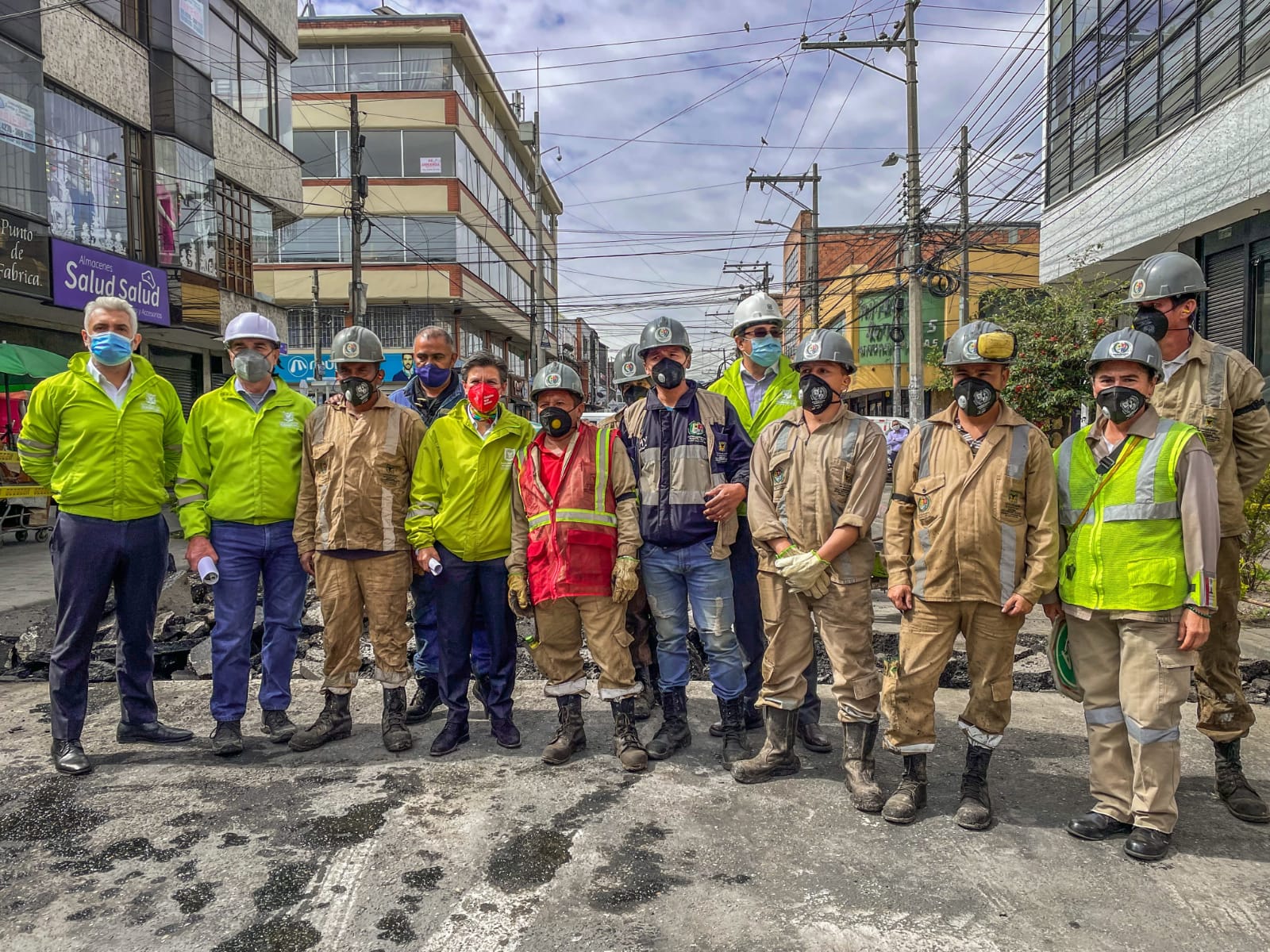 En los últimos 12 días se han tapado en Bogotá más de 34.000 huecos