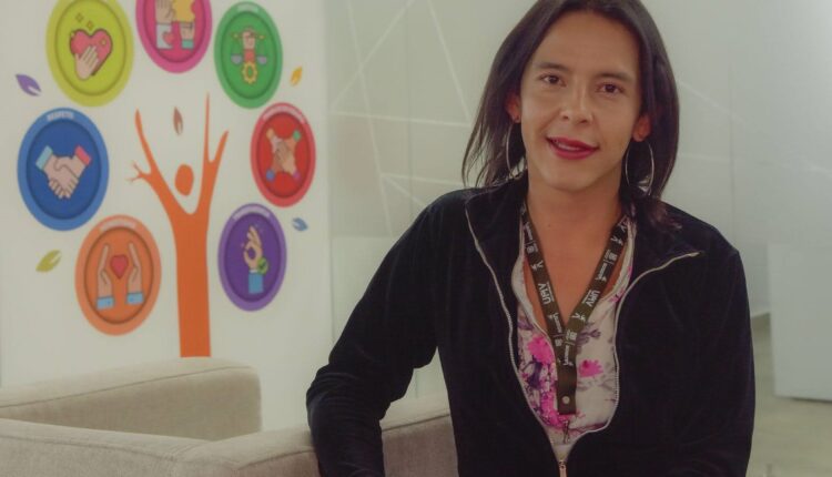 Kate Smith Pineda una mujer trans, que fortalece al Talento Humano