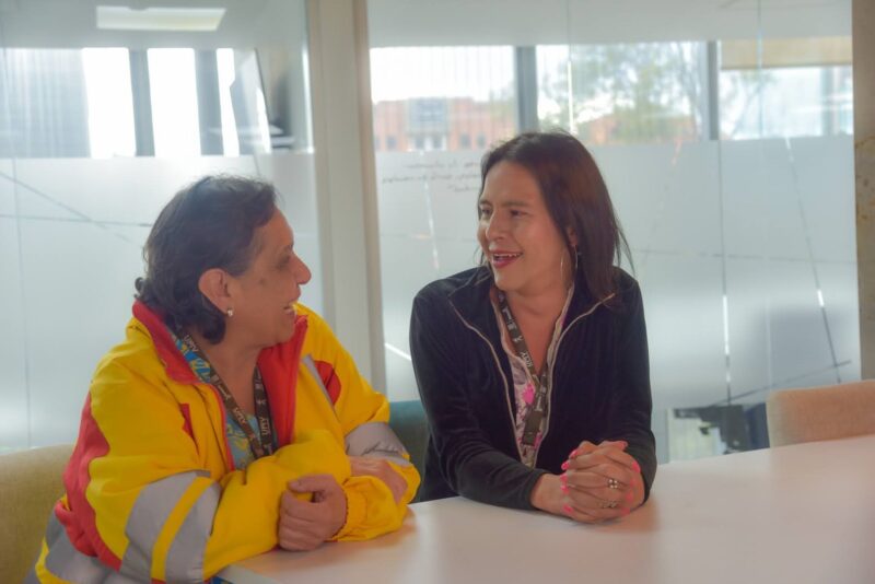 Mujer trans, que fortalece al Talento Humano