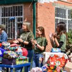 Los niños de Mochuelo Alto, Mochuelo Bajo y Rincón de Mochuelo se vieron beneficiados con la entrega de 800 regalos.