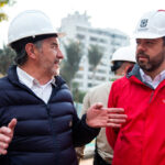 ● En un trabajo articulado entre el IDU y la Unidad de Mantenimiento Vial (UMV), el Distrito logró intervenir un total de 451 000 metros cuadrados de malla vial y espacio público, lo que equivale a 66 canchas como las del estadio El Campín, con una inversión conjunta de alrededor de 105 mil millones de pesos.