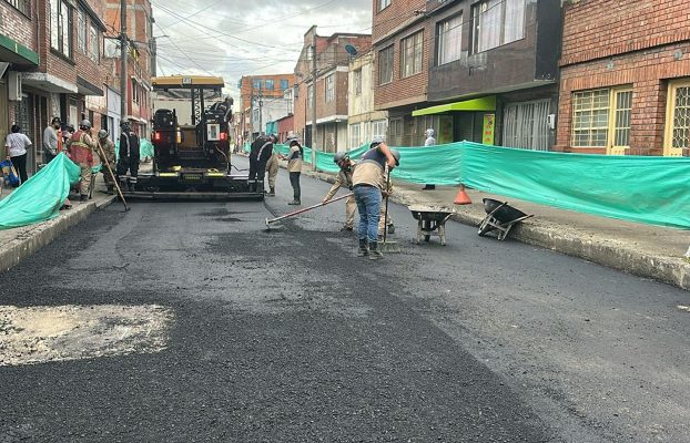 La UMV entrega vías renovadas alrededor de colegios y jardines en Fontibón Centro