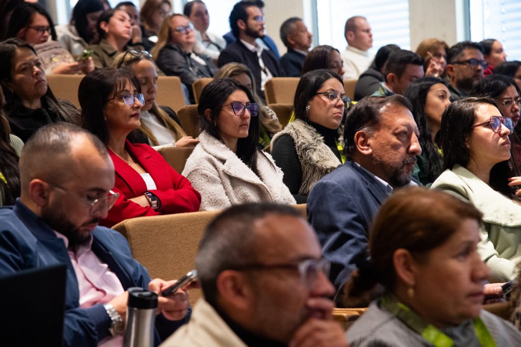 Reafirmamos nuestro compromiso con entornos laborales seguros y libres de acoso Reafirmamos nuestro compromiso con entornos laborales seguros y libres de acoso