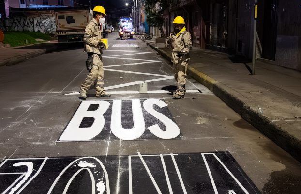 La señalización vial en los barrios de Bogotá se fortalece