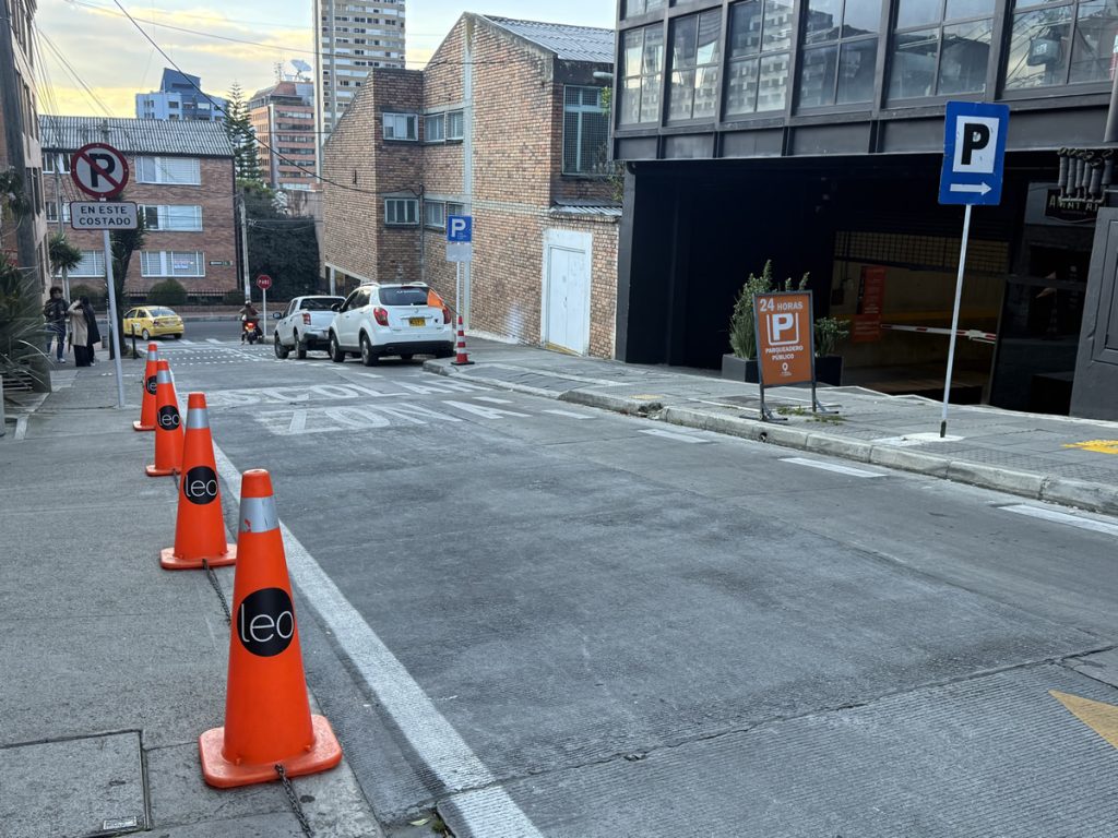 Cll. 56 Bis desde Cra. 4 hasta Cra. 4A - Localidad Chapinero - Barrio Granada